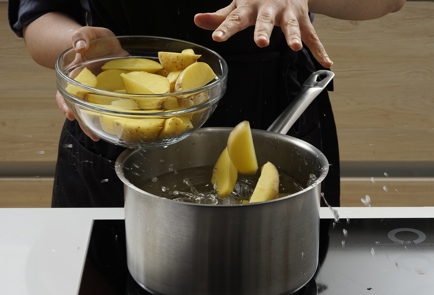 Фото шага рецепта Идеальная картошка в духовке 152981 шаг 3  
