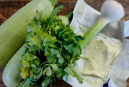 Фото шага рецепта Кабачок с зеленью и молодым чесноком 176358 шаг 1  