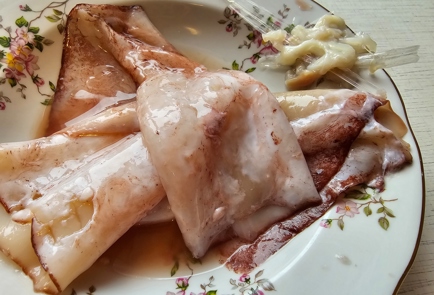 Фото шага рецепта Кальмаровый салат с медовогорчичной заправкой 175339 шаг 1  
