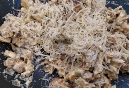Фото шага рецепта Фаршированные кальмары грибами с сыром 152292 шаг 5  
