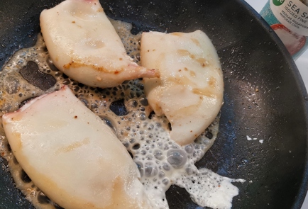 Фото шага рецепта Фаршированные кальмары творожным сыром и грибами 152834 шаг 11  