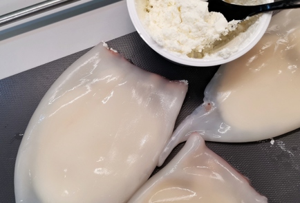Фото шага рецепта Фаршированные кальмары творожным сыром и грибами 152834 шаг 5  