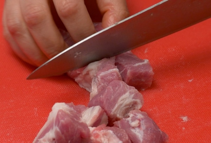 Фото шага рецепта Картофель с мясом в духовке 140793 шаг 1  