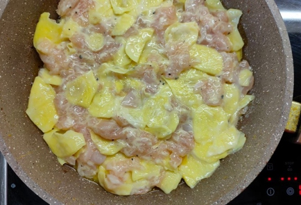 Фото шага рецепта Картофельнокуриная запеканка на сковороде 175087 шаг 11  