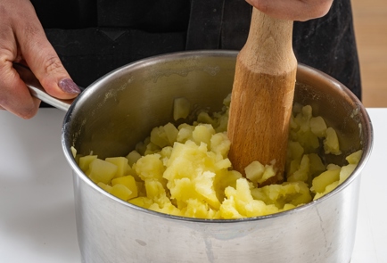 Фото шага рецепта Картофельное пюре с горчицей и яблоками 175437 шаг 7  
