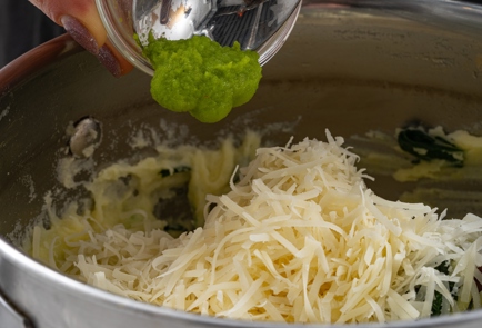 Фото шага рецепта Картофельное пюре с васаби и шпинатом 175436 шаг 9  