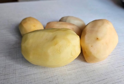 Фото шага рецепта Картофельные вафли с салом 186690 шаг 1  
