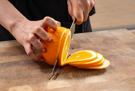 Фото шага рецепта Классический глинтвейн 190678 шаг 2  