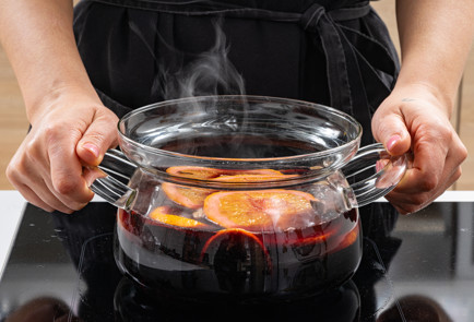 Фото шага рецепта Классический глинтвейн 190678 шаг 7  