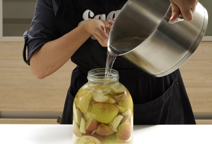 Фото шага рецепта Компот из яблок с имбирем 152703 шаг 5  