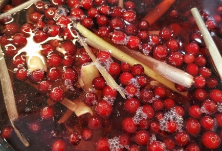 Фото шага рецепта Концентрированный ягодный морс с лемонграссом 152313 шаг 3  