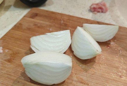 Фото шага рецепта Котлеты с хлебом и куркумой 190915 шаг 2  