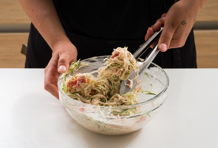 Фото шага рецепта Крабовый салат с огурцами и дайконом 152622 шаг 8  