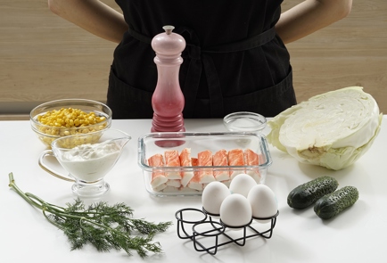 Фото шага рецепта Крабовый салат с яйцами 152965 шаг 1  