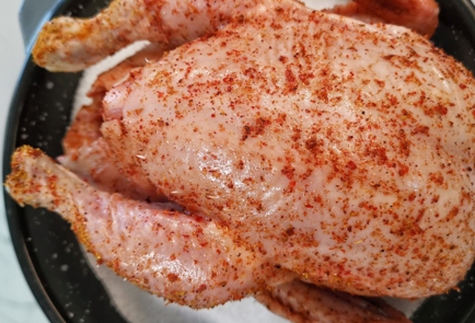 Фото шага рецепта Курица на соли с хрустящей чесночной корочкой 152387 шаг 3  