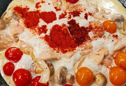Фото шага рецепта Курица с грибами в сливочном соусе 175510 шаг 10  