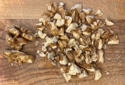 Фото шага рецепта Курица с картошкой в ореховой приправе 174840 шаг 2  