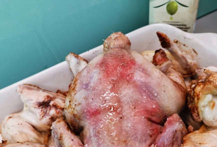 Фото шага рецепта Курица в специях на солевой подложке 152581 шаг 8  