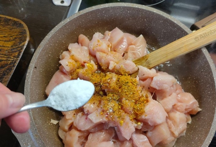 Фото шага рецепта Куриная грудка запеченная с цветной капустой и шпинатом 175701 шаг 8  