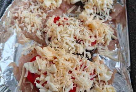 Фото шага рецепта Куриное филе с шампиньонами помидорами и сыром 175146 шаг 12  