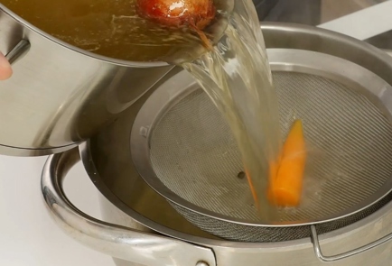 Фото шага рецепта Куриный суп из базарной курицы с домашней лапшой 126509 шаг 7  