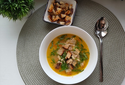 Фото шага рецепта Куриный суп с чесночными сухариками 175933 шаг 14  