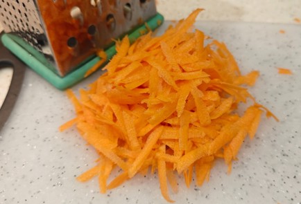 Фото шага рецепта Куриный суп с сырными клецками 190912 шаг 3  