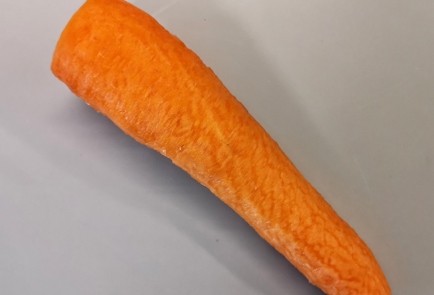 Фото шага рецепта Легкий куриный бульон с морковью и луком 151356 шаг 1  