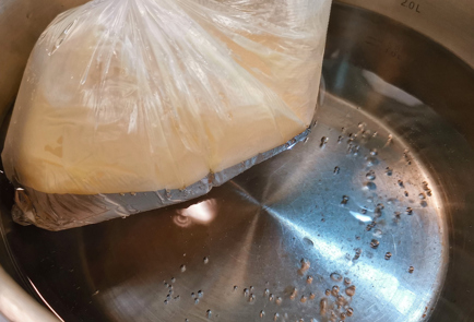 Фото шага рецепта Легкий воздушный омлет на козьем молоке 151575 шаг 6  