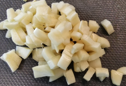 Фото шага рецепта Луковочесночные чипсы из сыра с карри 152492 шаг 6  