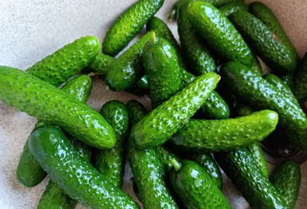 Фото шага рецепта Маринованные огурцы пофински 190834 шаг 2  