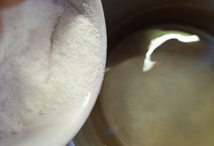 Фото шага рецепта Маринованные огурцы пофински 190834 шаг 6  