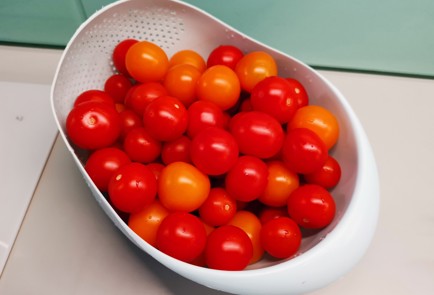 Фото шага рецепта Маринованные помидоры 190886 шаг 2  