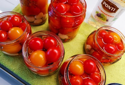 Фото шага рецепта Маринованные помидоры 190886 шаг 8  