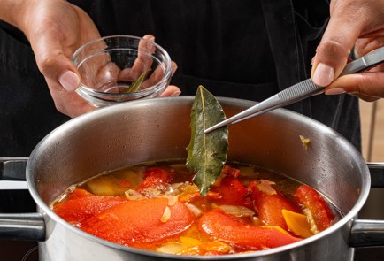 Фото шага рецепта Марокканский холодный суп из запеченных перцев с креветками 186655 шаг 9  