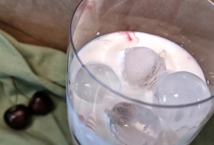 Фото шага рецепта Матча на кокосовом молоке с черешней 173902 шаг 8  