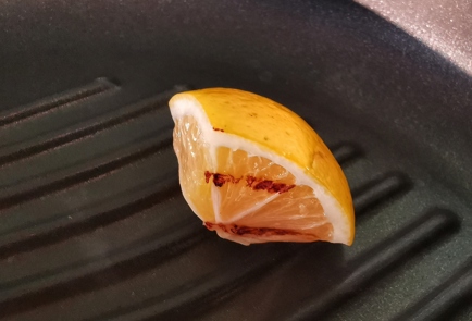 Фото шага рецепта Мидии в чесночносливочном соусе с лимонным соком 152481 шаг 5  