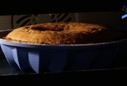 Фото шага рецепта Миндальный кекс с творожным кремом 136764 шаг 4  