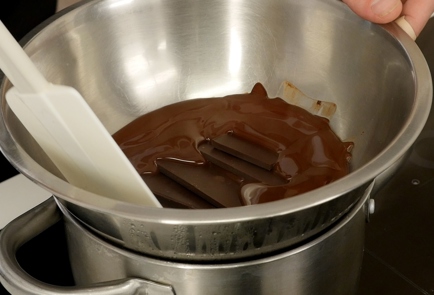 Фото шага рецепта Миндальный торт с шоколадным кремом 93112 шаг 3  