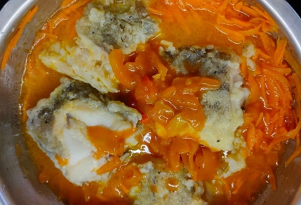 Фото шага рецепта Минтай с морковью 175632 шаг 15  