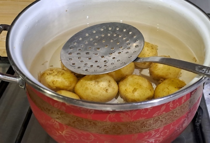 Фото шага рецепта Молодой картофель в мундире 186463 шаг 5  