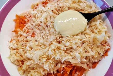 Фото шага рецепта Морковный салат с сыром и яйцом 140173 шаг 7  