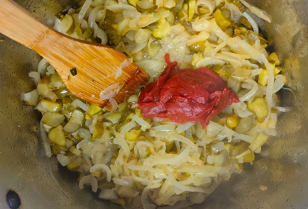 Фото шага рецепта Мясная солянка с картофелем 174725 шаг 7  