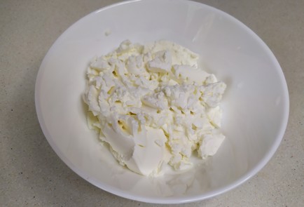 Фото шага рецепта Начинка для тарталеток с красной рыбой и творожным сыром 190881 шаг 4  