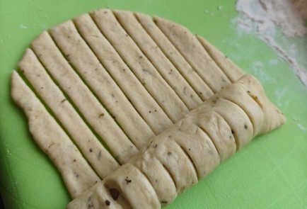 Фото шага рецепта Несладкие булочки с песто и сыром 174852 шаг 10  