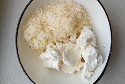Фото шага рецепта Несладкие булочки с песто и сыром 174852 шаг 7  
