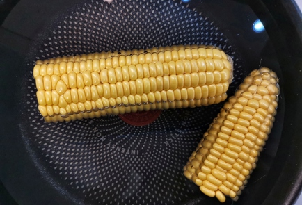Фото шага рецепта Нежная кукуруза варенная в сливочном масле 151348 шаг 4  