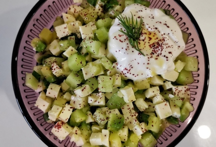 Фото шага рецепта Нежный салат с адыгейским сыром 173689 шаг 10  