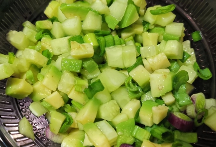 Фото шага рецепта Нежный салат с адыгейским сыром 173689 шаг 6  