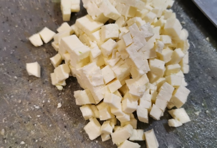 Фото шага рецепта Нежный салат с адыгейским сыром 173689 шаг 7  